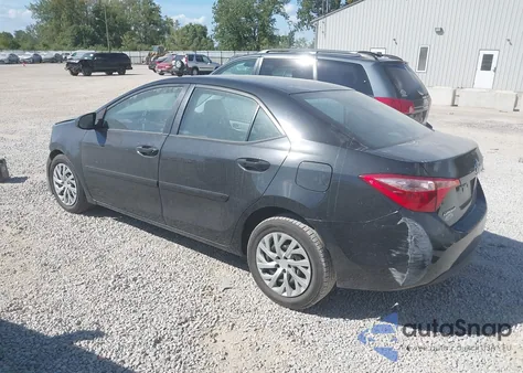 2017 Toyota Corolla Le z USA, uszkodzony, nr VIN 2T1BURHE6HC838732